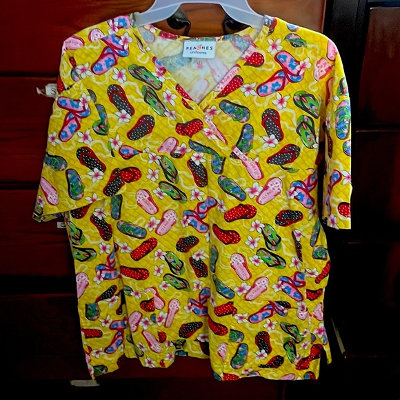 Xl flip flop scrub top - Picture 1 of 3
